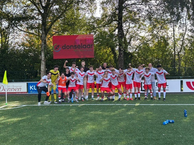 Karakterploeg Valleivogels O17-1 ongeslagen door eerste fase.