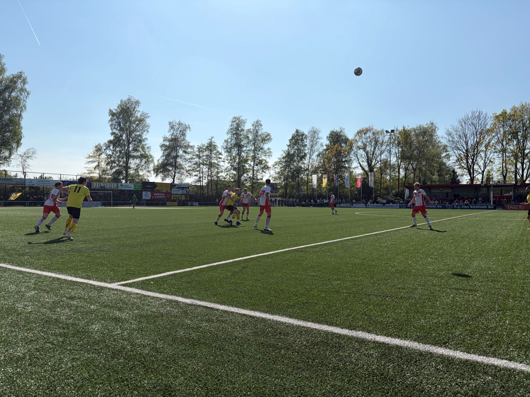 Woudenberg verslaat Valleivogels en viert titel.